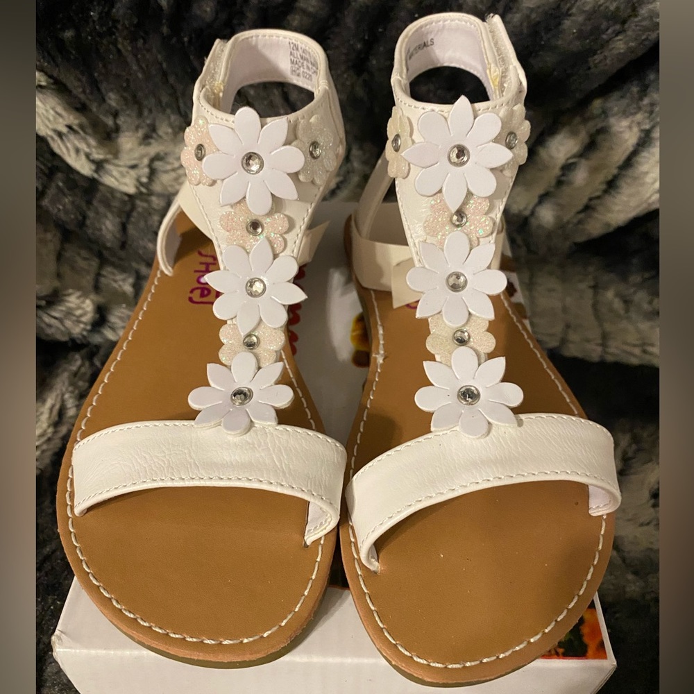 Belladia Girls Sandals Size 12 New in Box Beautiful - Picture 2 of 7